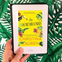 Book Review: The Unhoneymooners by Christina Lauren
